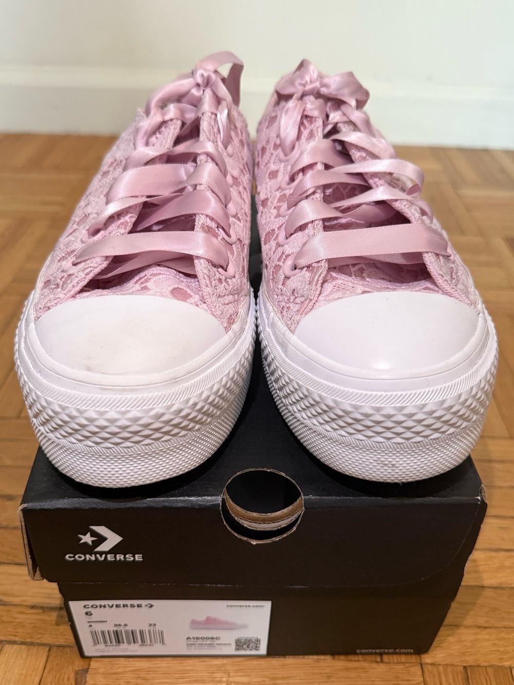 Converse Chuck Taylor All Star Women Size 6 Pink/White Lace Low Top Sneakers - Picture 3 of 7